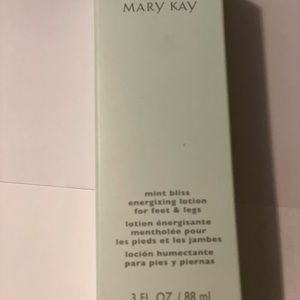 Mary Kay, Mint Bliss Energizing Lot. Feet & Legs